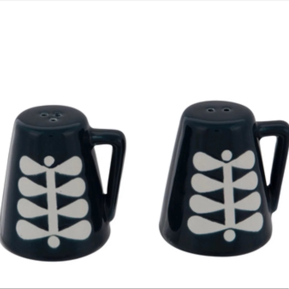 New Retro Style Navy Salt and pepper shakers